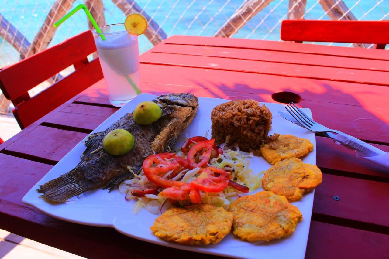 Nuestros Tres Tesoros II Hotel Playa Blanca Eksteriør billede